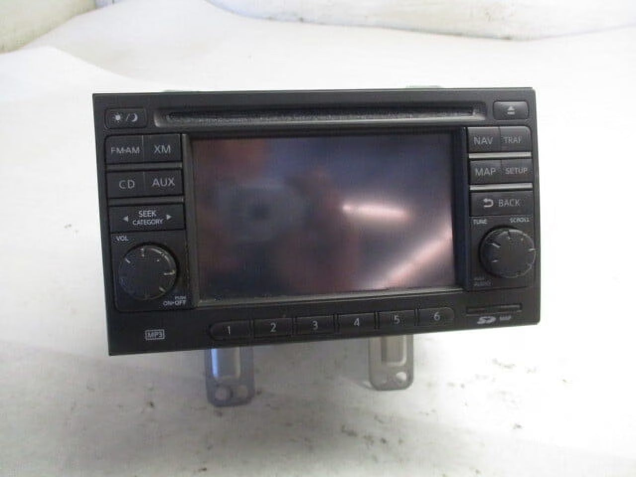 Pre-Owned 2011 Nissan Rogue Single Disc CD MP3 Satellite Navigation GPS Radio OEM LKQ (Good)