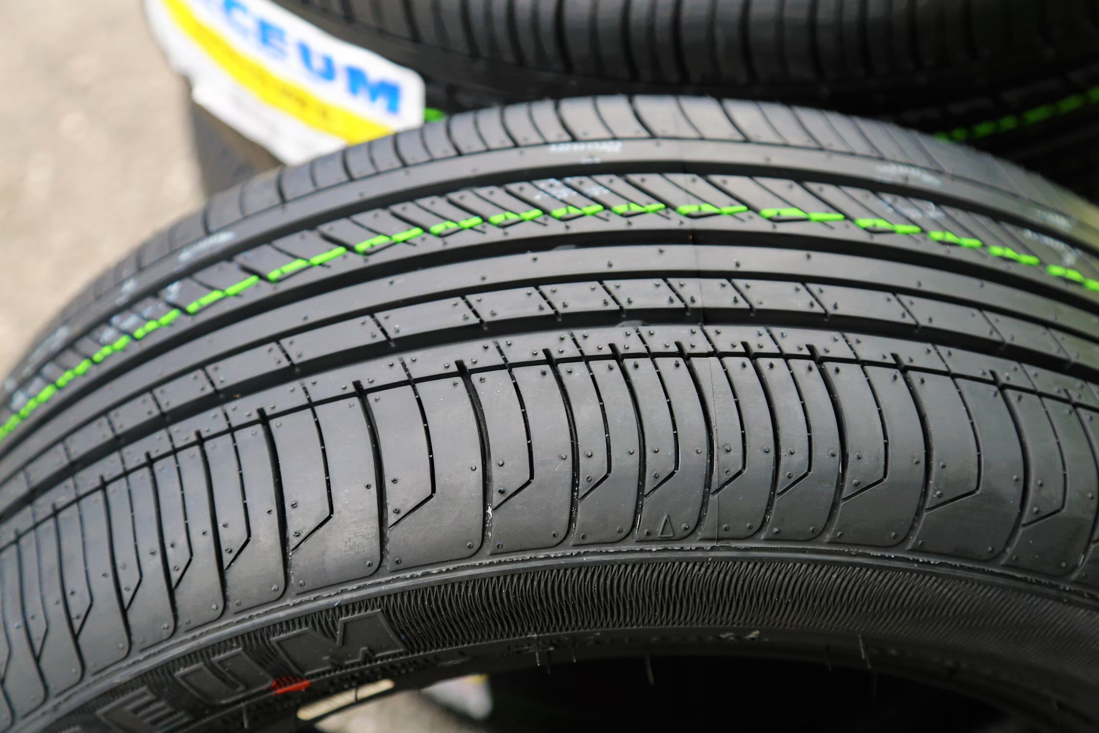 Pair of 2 Forceum Ecosa 195/65R15 91H a/s All Season Tires