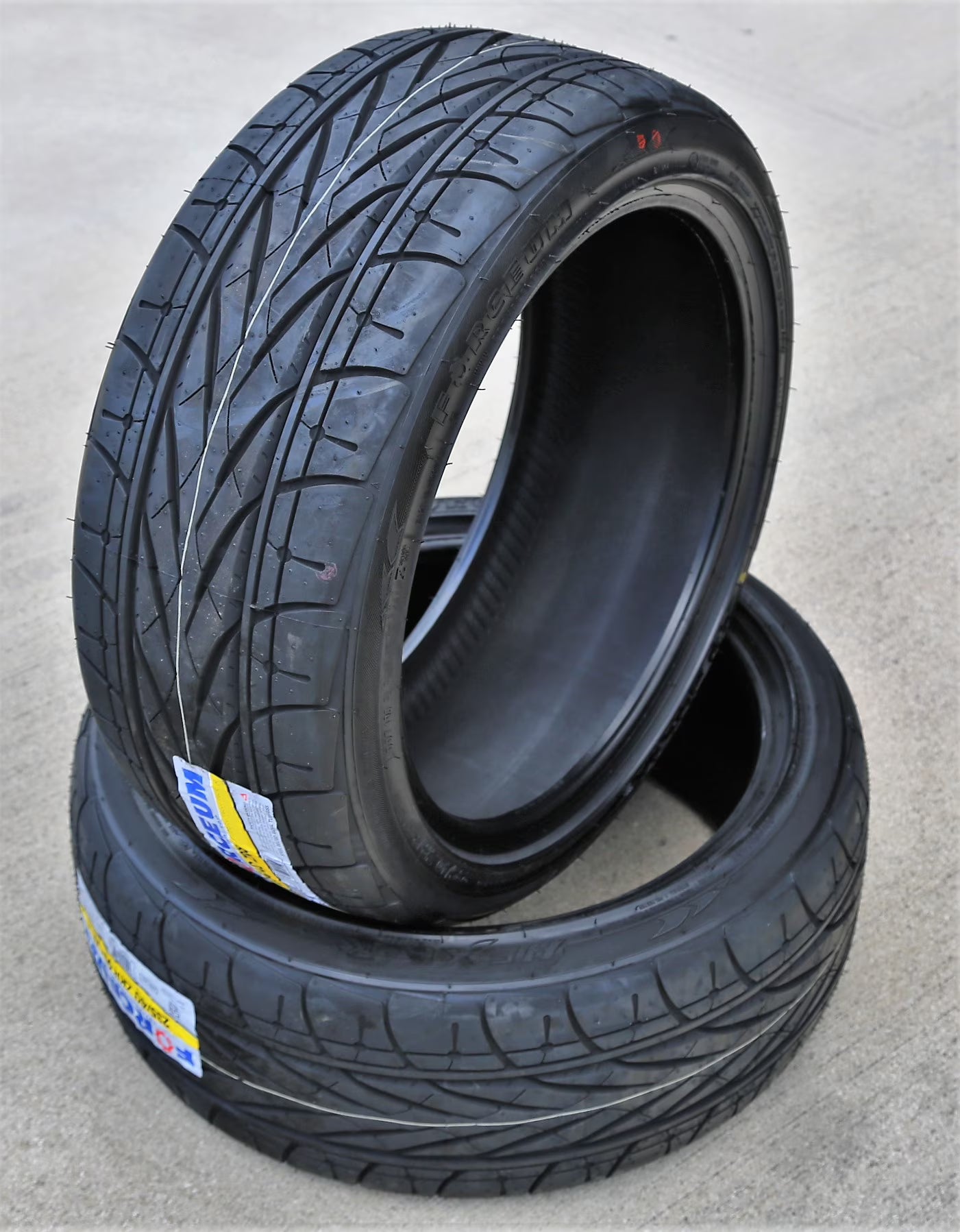 Forceum HEXA-R UHP 245/40R18 97Y XL Passenger Tire