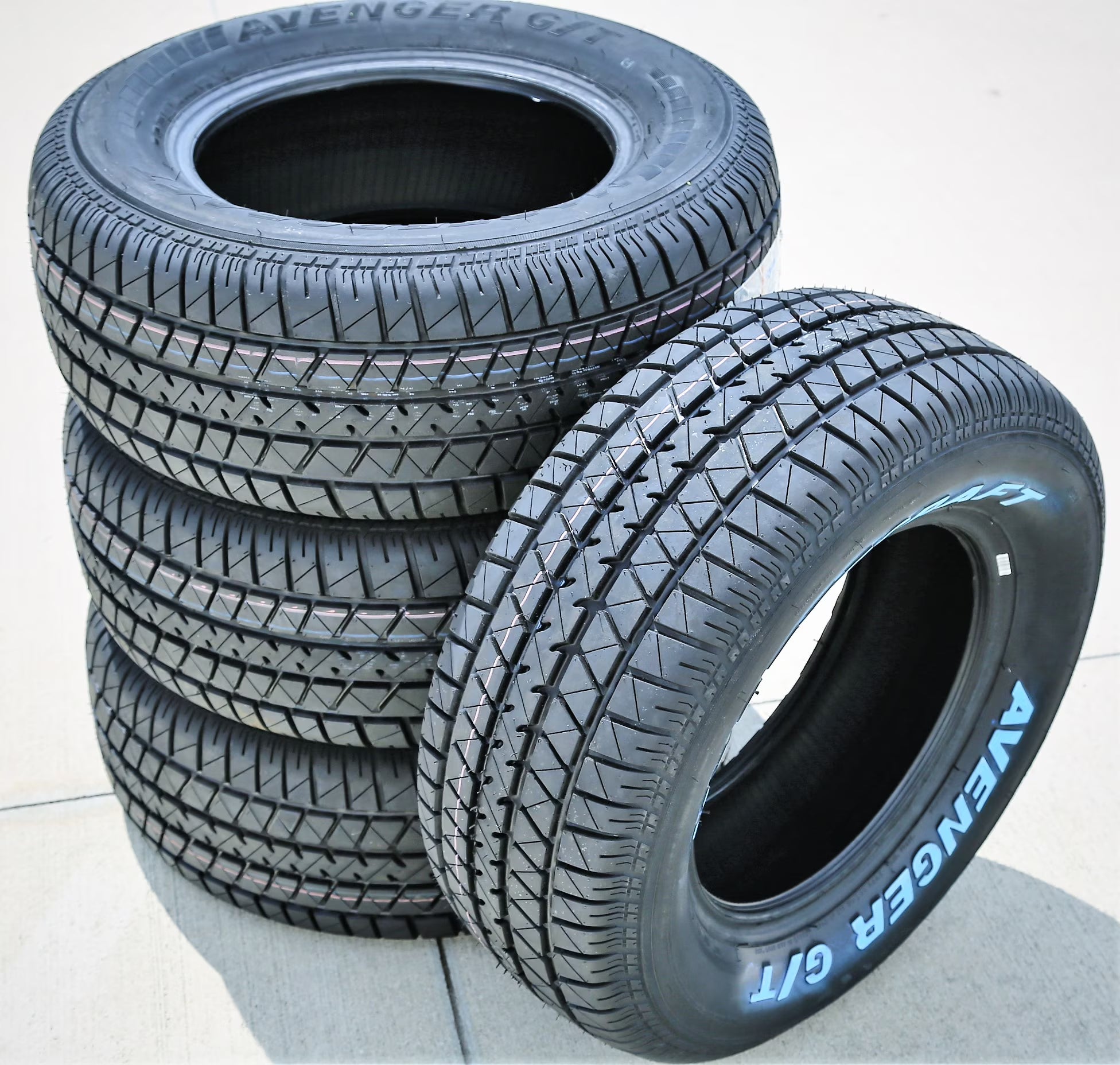 Set of 4 Mastercraft Avenger G/T 235/60R15 98T a/s All Season Tires