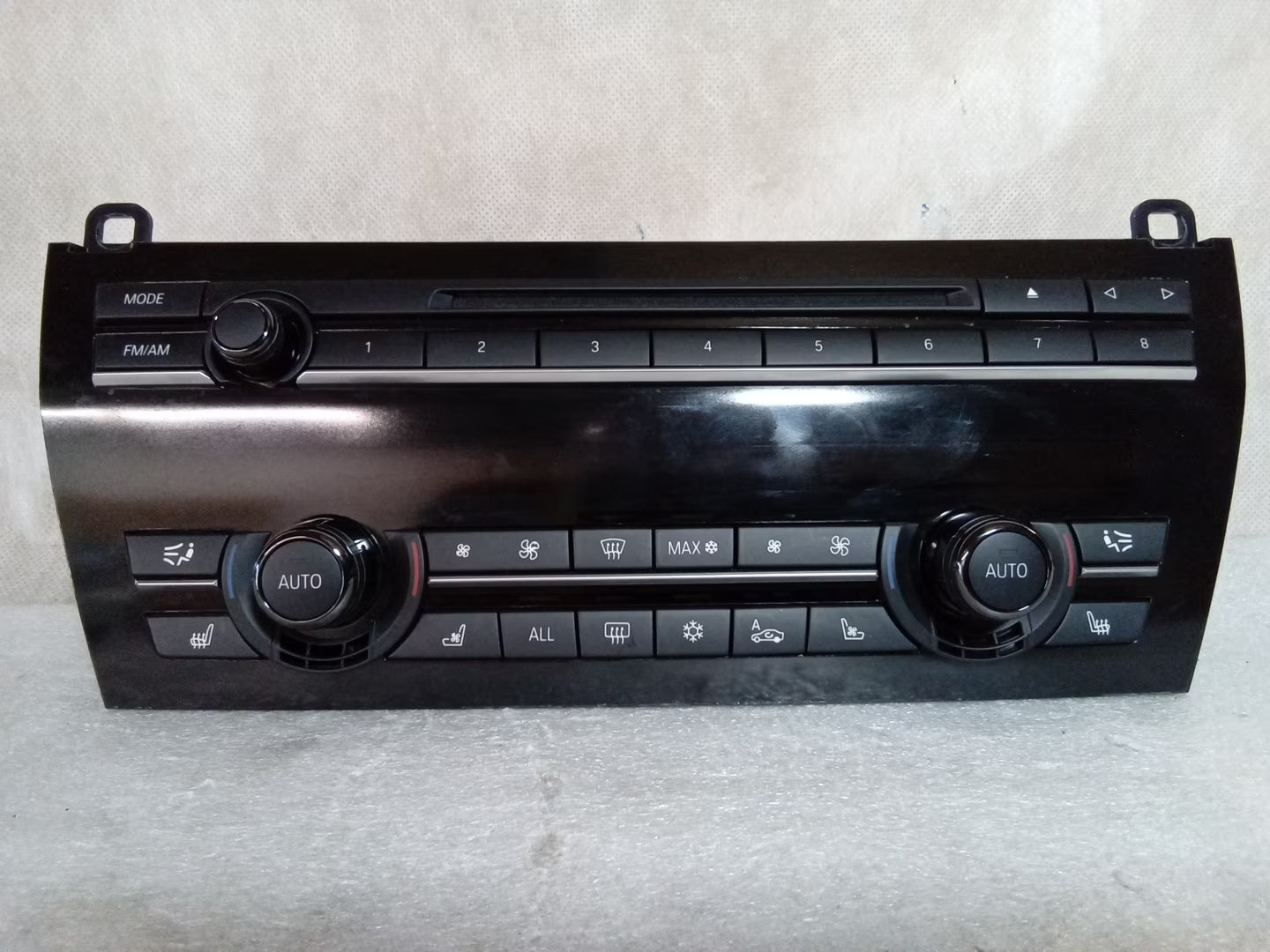 Pre-Owned 2011 BMW 750LI Dash Mounted Audio HVAC Temperature Seats Control Panel OEM LKQ (Good)