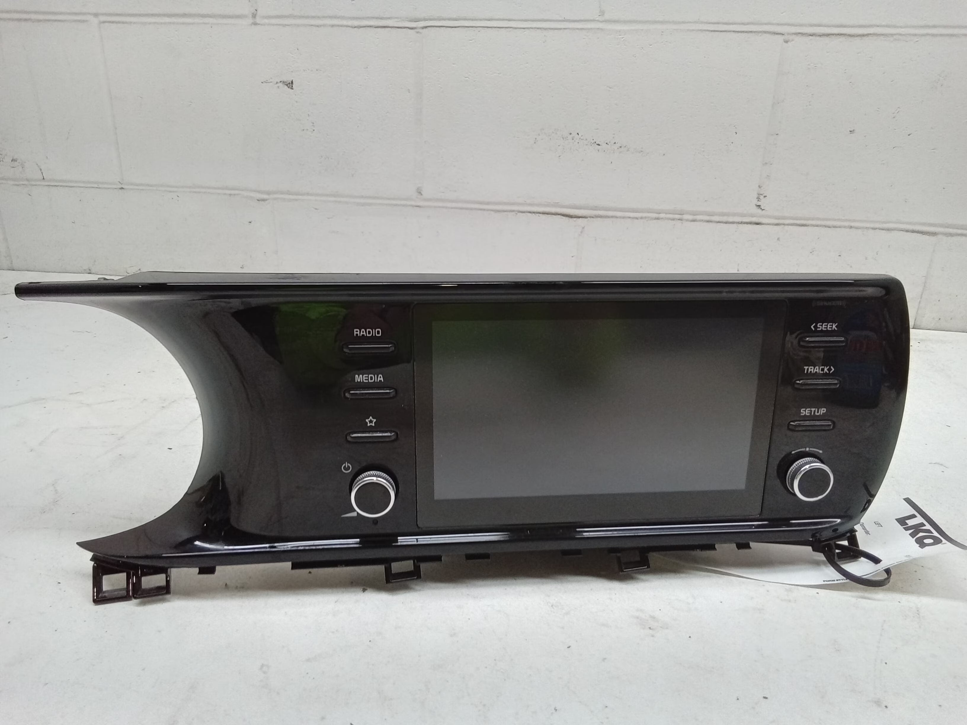 Pre-Owned 21 KIA K5 Radio Receiver With Information Screen OEM - Verify Specific Vehicle Fitment In Description - (Good)