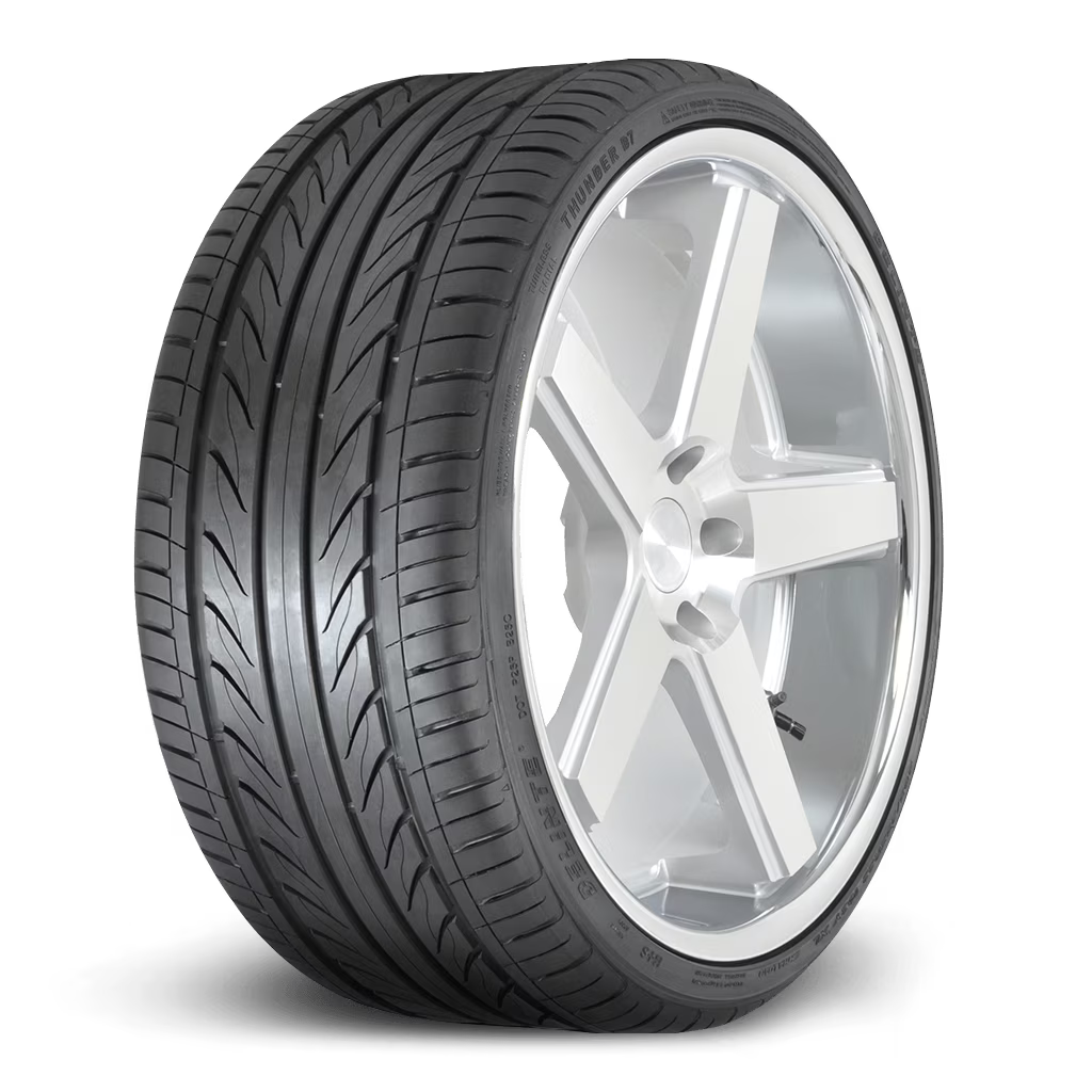 Delinte D7 A/S 245/40ZR20 Tire